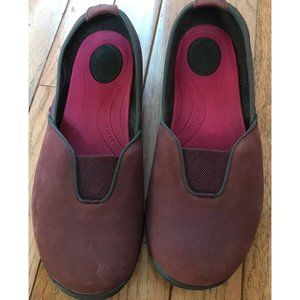Teva Shoes Womens Comfort Shoes Casual Burgundy Size 9.5  EU 40.5
